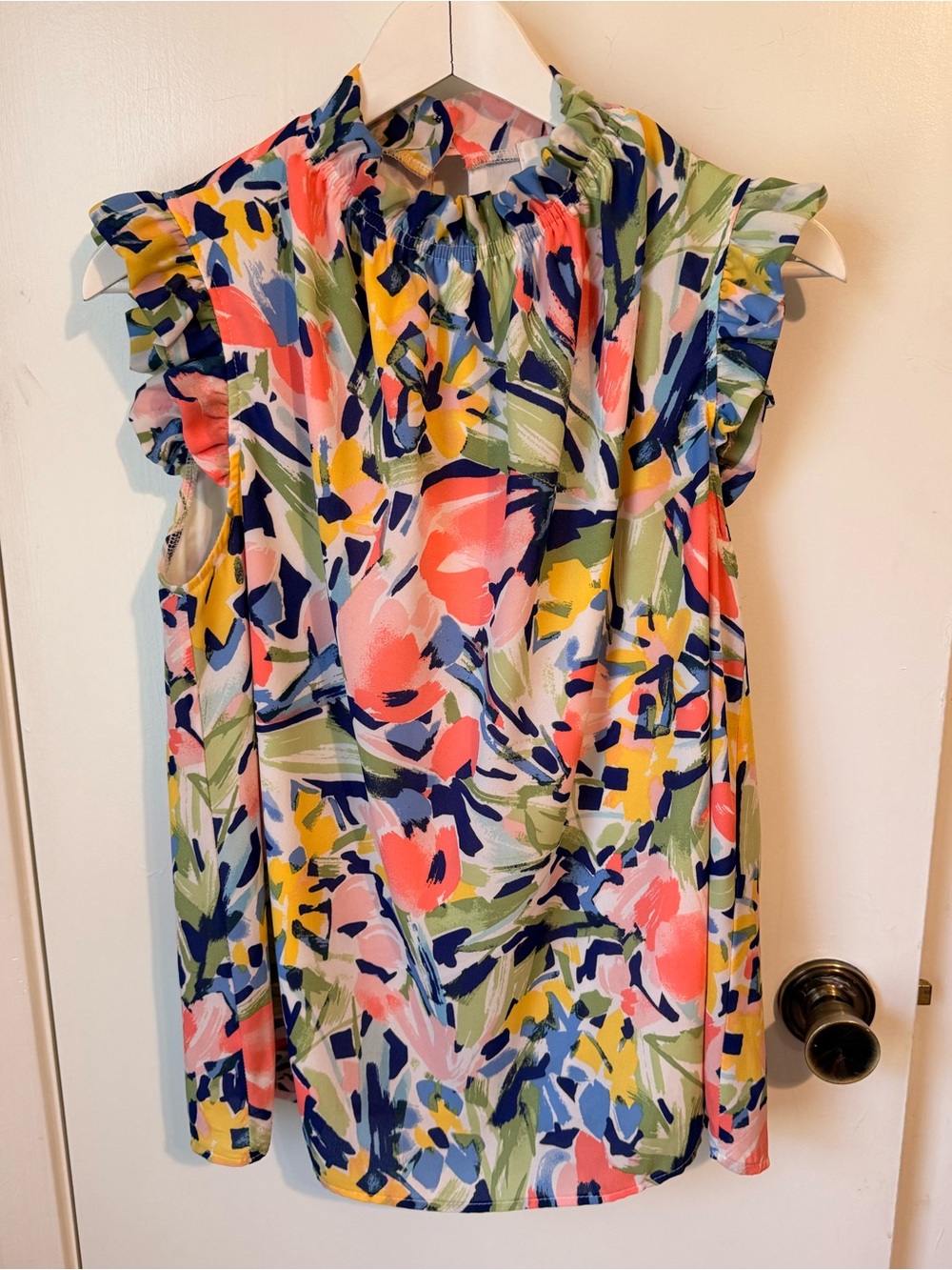 Ruffle-Neck Sleeves Floral Print Top in Coral & Blue